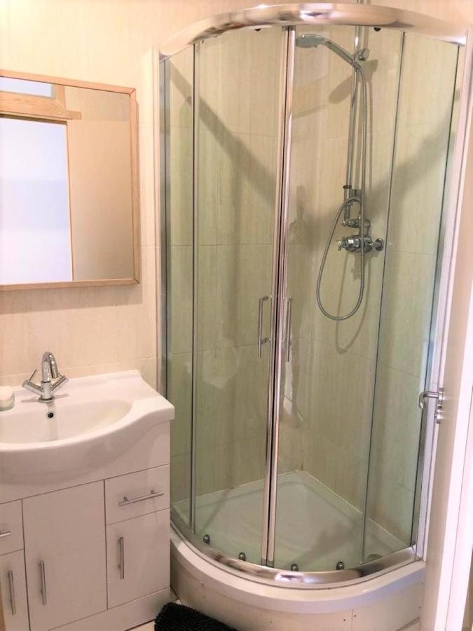 Studio Flat Without Kitchen At Kentish Town London Kültér fotó