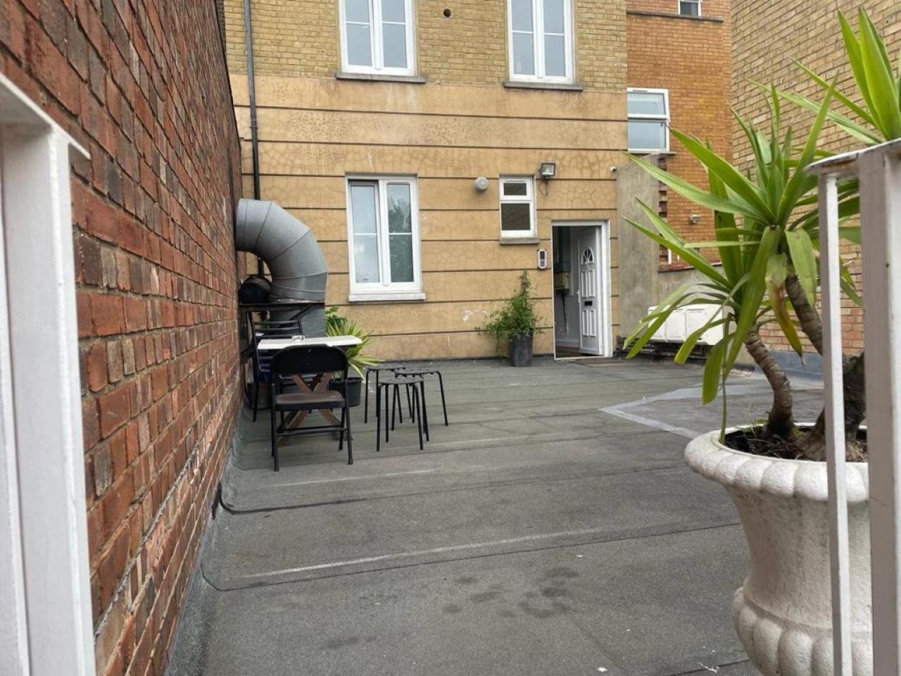 Studio Flat Without Kitchen At Kentish Town London Kültér fotó